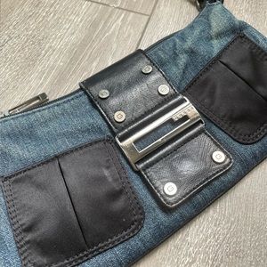 GUESS Shoulder Bag/purse 🦋